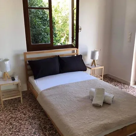 Giannakis' Filoxenia 度假居 Filótion